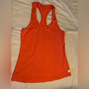 Vuori Lux Performance Tank, orange, size small